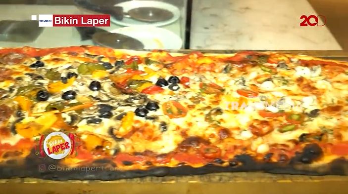bikin laper: pizza 1 meter