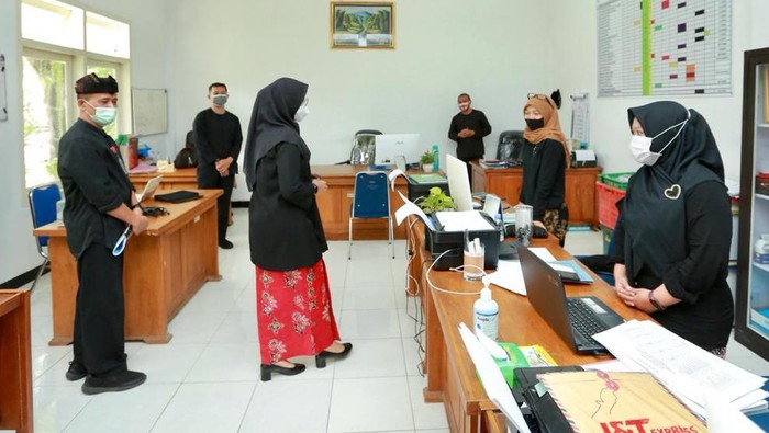 Bupati Banyuwangi Ipuk Fiestiandani kembali sidak setelah tanpa pemberitahuan ke sejumlah Organisasi Perangkat Daerah (OPD)