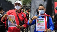 Sebelumnya, aksi serupa juga digelar di sejumlah negara.