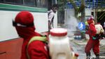 Bus AKAP Disemprot Disinfektan di Terminal Kampung Rambutan