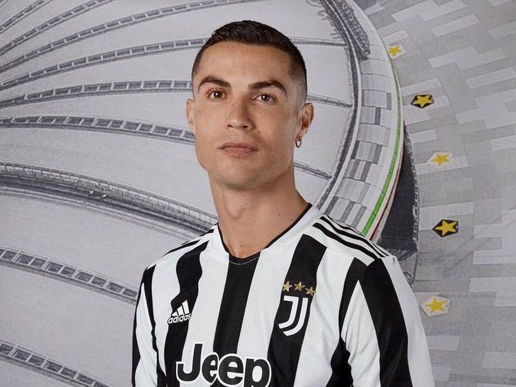 Juventus Rilis Jersey Home 2021/2022