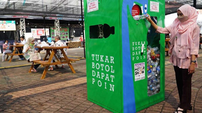 Sebuah perusahaan berbasis sosial digital menerapkan eco green sebgai bentuk kepedulian kelestarian lingkungan.
