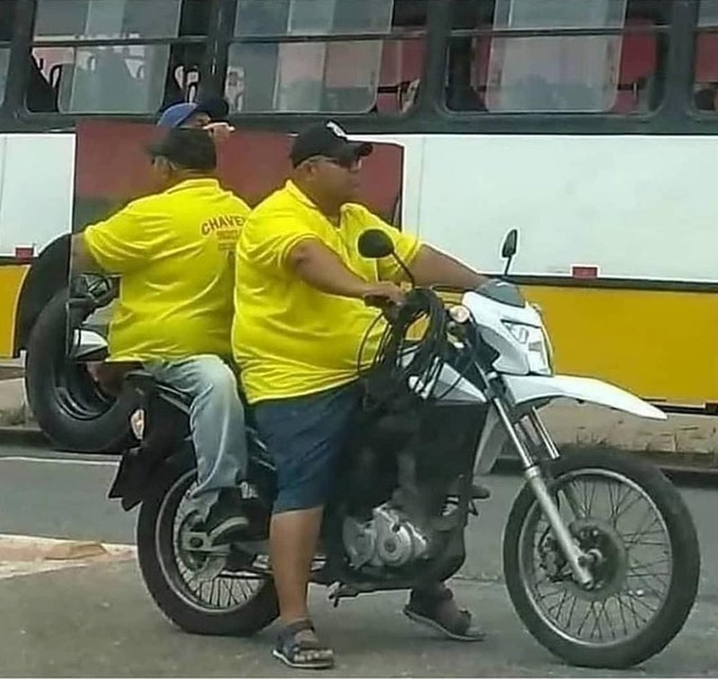 Foto yang Dimabil pada Waktu Tepat Tapi Bikin Bingung