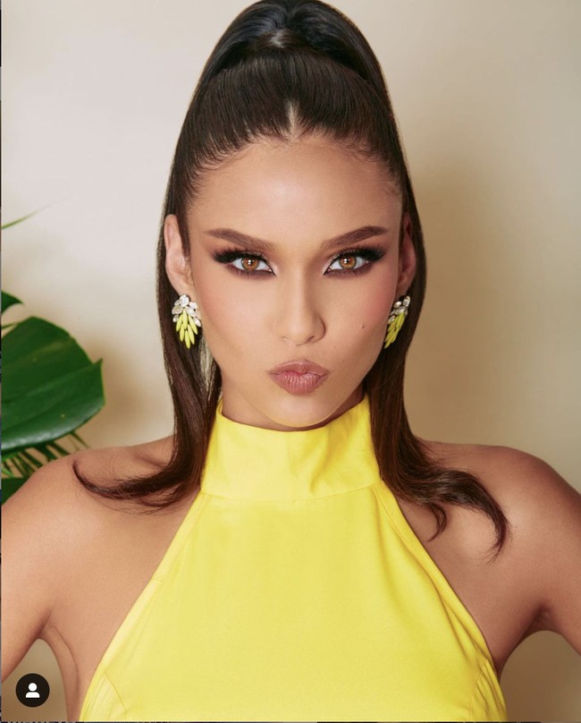 Penggemar tersebut mengatakan pada Janick Maceta bahwa baginya wanita cantik berusia 26 tahun itu tetaplah pemenang Miss Universe 2020 baginya. Sang fans berusaha menghibur Janick yang tidak berhasil meraih mahkota Miss Universe 2020. Foto: Dok. Instagram @ janickmaceta