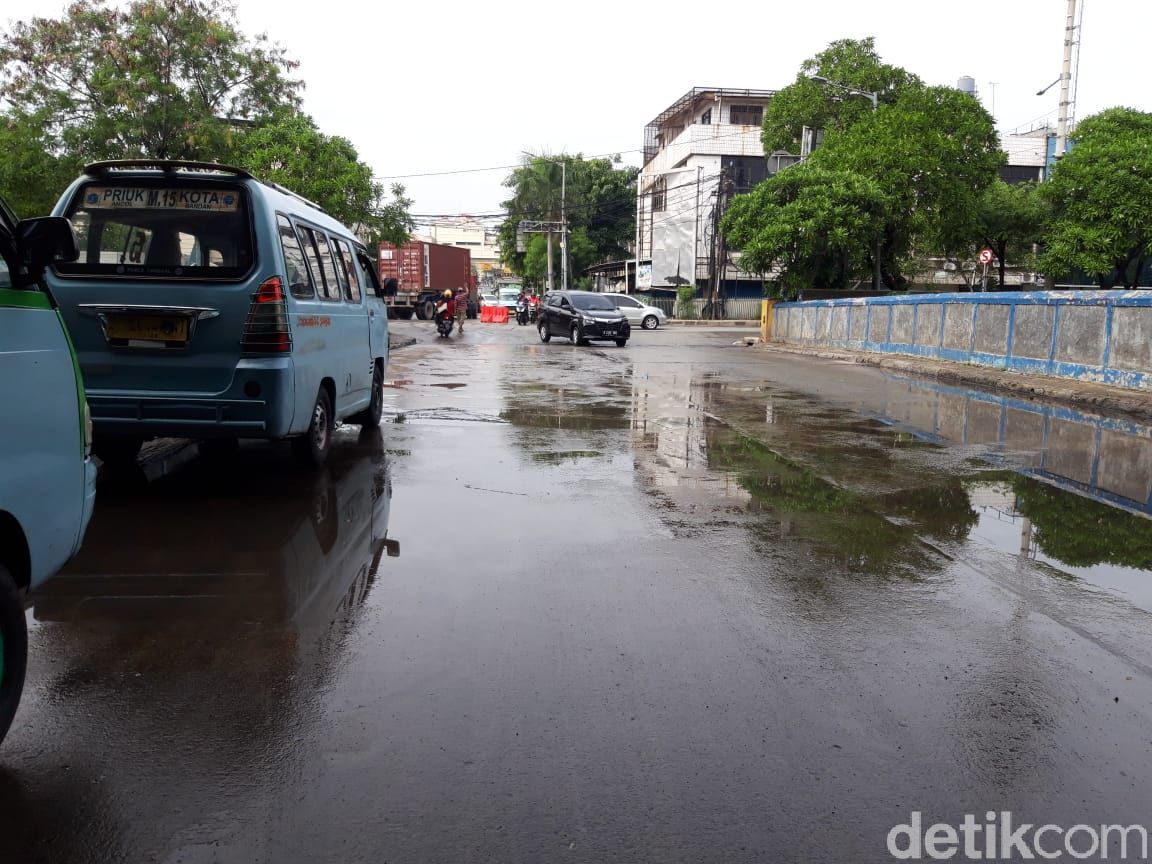 Kondisi Jl RE Martadinata-Jembatan Lodan usai proyek antibanjir selesai, 18 Mei 2021. (Rakha Ariyanto Darmawan/detikcom)
