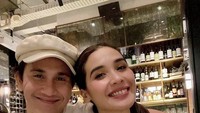 Aktor berusia 39 tahun itu mengungkapkan bahwa alasannya hanya follow akun Instagram Marsha, karena Instagramnya sempat error. Foto: Instagram @vinogbastian__
