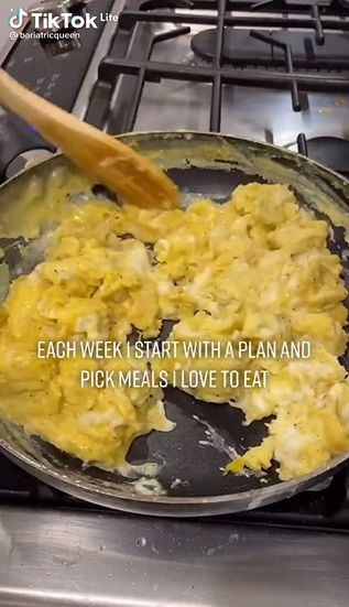 masak telur orak-arik buat seminggu demi menghemat pengeluaran uang, netizen ini malah kena hujat.
