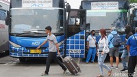 Asep pun membenarkan, penumpang disyaratkan membawa surat bebas COVID-19 sebagai persyaratan perjalanan bus AKAP.  