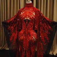 Di Instagram, Tex Saverio memperlihatkan look lengkap dari gaun tersebut. Tampak sebuah jubah senada juga dibuat Tex untuk menyempurnakan karyanya ini. (Foto: Instagram)