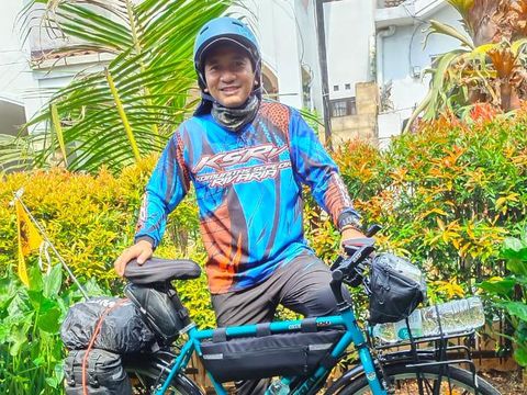 Pemudik bersepeda dari Depok ke Kendal