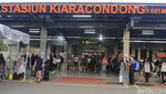 Pemudik Mulai Berdatangan di Stasiun Kiaracondong Bandung