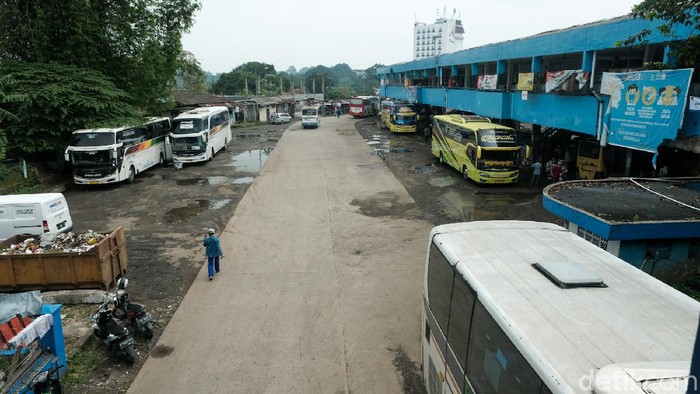 Penumpang Bus Kembali Wara-wiri di Terminal Baranangsiang Penumpang Bus Kembali Wara-wiri di Terminal Baranangsiang