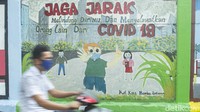 Pemprov DKI kembali memperpanjang PPKM Mikro hingga 31 Mei 2021. Perpanjangan PPKM Mikro ini demi mengantisipasi lonjakan kasus aktif COVID-19 setelah Lebaran 2021.