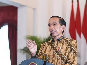 Jokowi Minta Kepala Daerah Waspadai Gelombang Kedua Covid-19