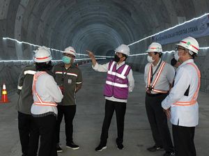 Kereta Cepat Dibiayai APBN, Pengamat: Untuk Rakyat Atau Oligarki?