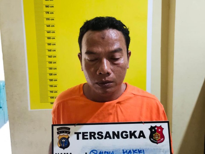 Pria hina Al-Quran di Pekanbaru ditangkap polisi (dok. Polsek Tampan)