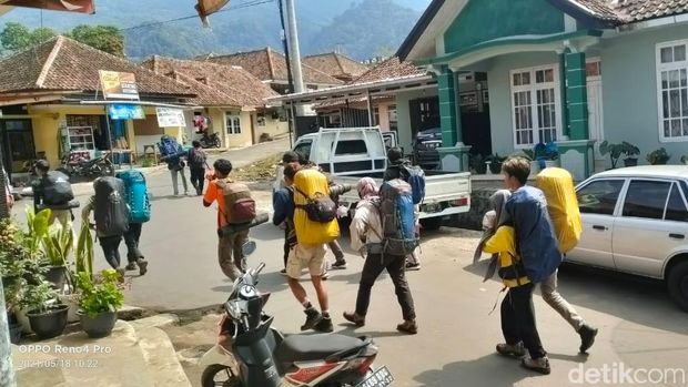 Puncak Ciremai Masih Jadi Favorit Pendaki Nikmati Libur Lebaran Puncak Ciremai Masih Jadi Favorit Pendaki Nikmati Libur Lebaran