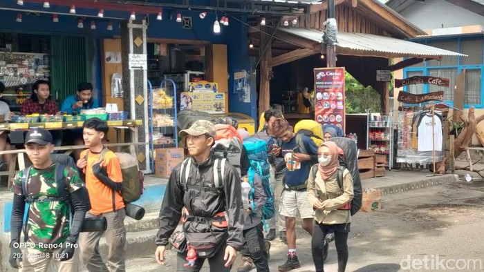 Puncak Ciremai Masih Jadi Favorit Pendaki Nikmati Libur Lebaran