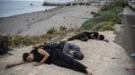 Momen Ribuan Migran Maroko Berenang ke Spanyol
