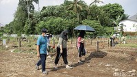 Diberitakan sebelumnya, bahwa Pemprov DKI Jakarta telah menetapkan aturan pelarangan aktivitas ziarah selama masa libur Idul Fitri 1442 H pada 12-16 Mei 2021. Hal ini menimbulkan polemik di masyarakat yang hendak berziarah.
