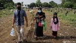Suasana TPU Srengseng Sawah 2 Usai Ziarah Kembali Dibuka