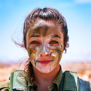 Terungkap Aturan Mengejutkan yang Harus Ditaati Tentara Cantik Israel Terungkap Aturan Mengejutkan yang Harus Ditaati Tentara Cantik Israel