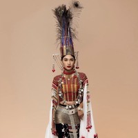 Sebelumnya dalam sebuah unggahan di Instagram, wanita yang akrab disapa Candy Thuzar itu mengaku kopernya hilang dalam perjalanan ke negara tuan rumah, Amerika Serikat. Salah satu pakaian yang ada di koper hilang tersebut adalah busana untuk penilaian Best National Costume Miss Universe 2020.  Foto: Dok. Instagram @thuzar_wintlwin