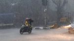 Tsunami COVID-19 Belum Usai, India Kini Dihantam Topan Tauktae