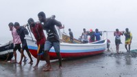 Dilaporkan topan terparah yang melanda India dalam lebih dari dua dekade menghantam pada Senin (17/5/2021) waktu setempat. AP Photo/Rafiq Maqbool  