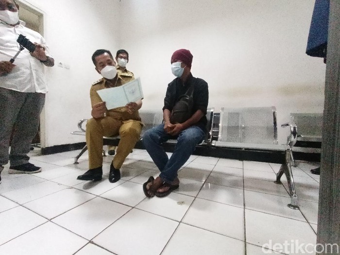 Wabup Karawang wajibkan ke pendatang baru kantongi surat bebas Corona