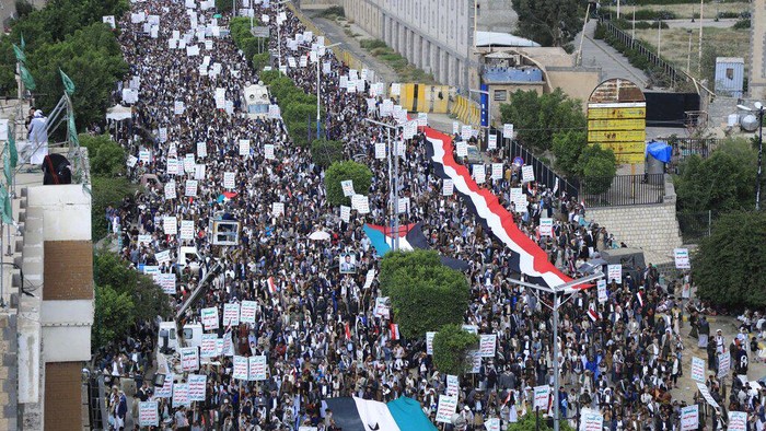 Militer Israel terus melancarkan serangan terhadap Palestina. Serangan itu mendapat kecaman dari warga di sejumlah negara.