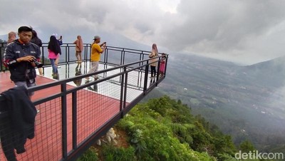Foto: Ada yang Baru dan Cantik di Gunung Telomoyo Nih!