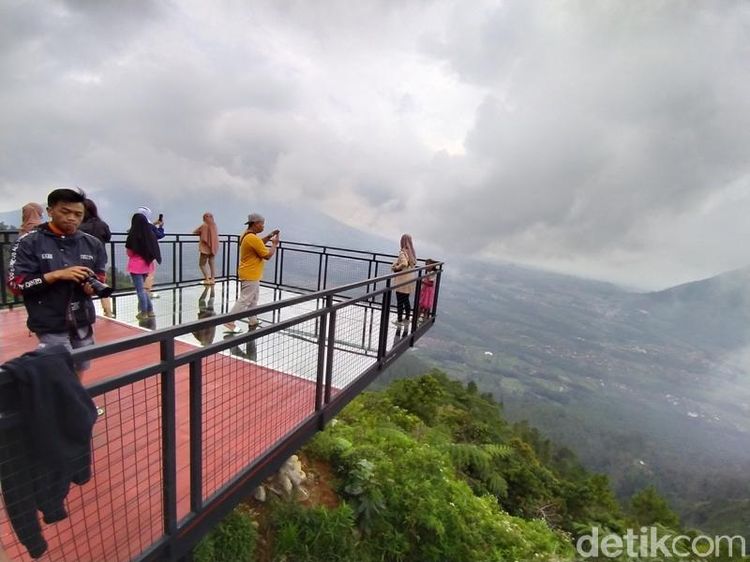 Foto: Ada yang Baru dan Cantik di Gunung Telomoyo Nih!