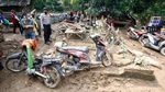 Banjir Bandang Porak Porandakan Desa Rengasjajar Bogor