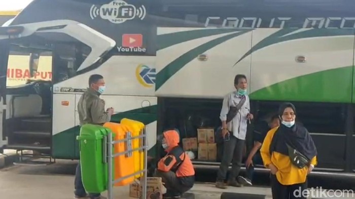 Calon penumpang di Terminal Garut wajib kantongi surat bebas Corona