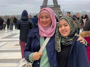 Desy Ratnasari Pilih Fokus Pendidikan Ketimbang Asmara