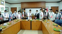 Dalam kunjungannya tersebut, Zulhas mengajak semua pihak untuk tegas menyuarakan dukungan kepada Palestina. 