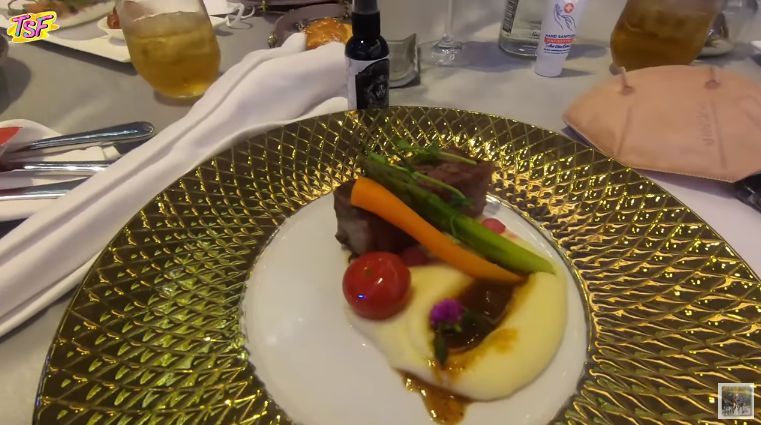 Romantisnya Aurel Hermansyah saat Bikin Masakan untuk Atta Halilintar