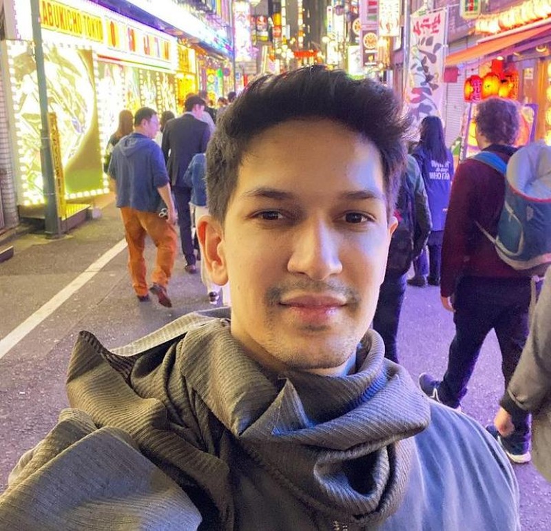 Galeri Dimas Beck Intip Keseruan Dimas Beck yang Hobi Kulineran