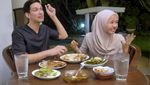 Intip Aksi Dimas Beck yang Doyan Makan Enak dan Jago Masak
