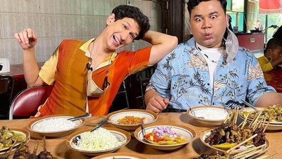 Intip Aksi Dimas Beck yang Doyan Makan Enak dan Jago Masak