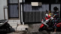Pemudik yang kembali ke RW Sunter Agung ini sudah dilakukan rapid test antigen. Hasilnya, semuanya dinyatakan nonreaktif. Ia menjabarkan total ada 481 warga RW 5 yang pergi mudik saat Lebaran kemarin. Namun, belum seluruhnya kembali ke Sunter.
