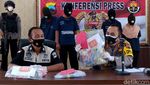Jadi Tersangka, Ini Dukun-Ortu Mayat Bocah yang Disimpan 4 Bulan