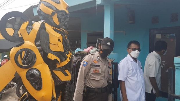 Kegiatan swab pemudik di wilayah Kabupaten Bekasi. Foto dokumen Polres Metro Bekasi.