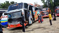 Namun ada pula warga yang memanfaatkan berakhirnya pemberlakuan larangan mudik untuk pulang ke kampung halaman.