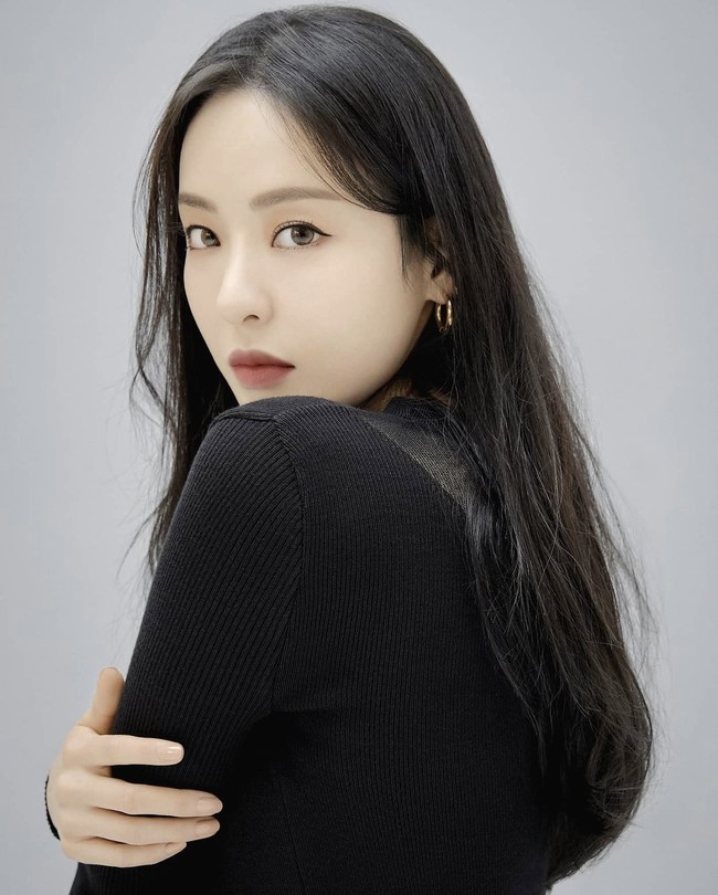 Sebelumnya, netizen Korea telah memilih sejumlah aktris yang dinilai cocok menggantikan Seo Ye Ji. Lee Da Hee pun termasuk dalam daftar kandidat. Foto: dok. Instagram dahee0315