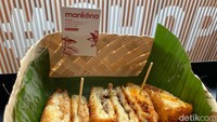 Tak hanya menu makanan utama, Mankena juga punya menu cemilan risol aneka isi. Tentunya dengan isian khas makanan Indonesia yang bisa dijadikan teman ngopi di Shophaus. Foto: detikFood