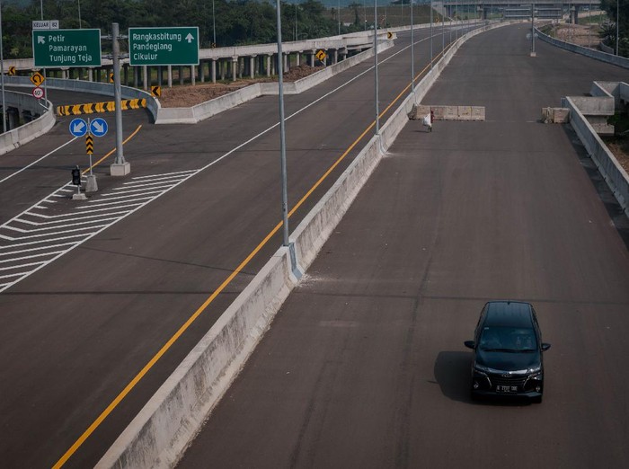 Pembangunan Tol Serang-Panembang seksi I telah mencapai progres 95,24 persen. Tol itu ditargetkan dapat dilakukan uji laik fungsi pada Juni 2021 mendatang.