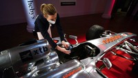 Mobil balap ini akan dilelang di rumah pelelangan Sotheby London. AP Photo/Alberto Pezzali  