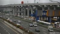 PT Jasa Marga mencatat sebanyak 301.720 ribu kendaraan kembali ke Jakarta dan wilayah Jabotabek melalui jalan tol pasca Hari Raya Idul Fitri 1442 Hijriah. 